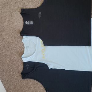 3 Muscle tee tanks. Mens